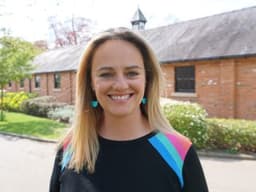 Louise Archer