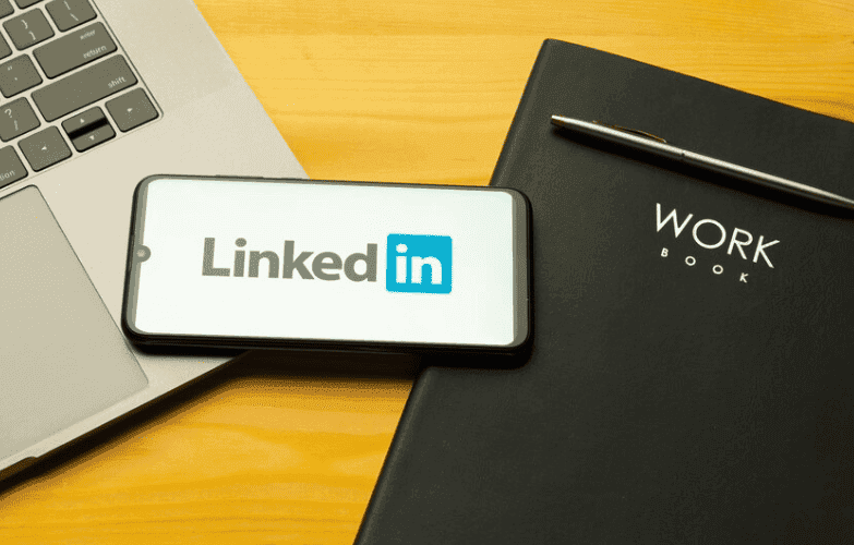 Optimize your LinkedIn profile to attract quality candidates